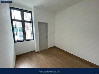 FRONT GREEN AREA : 2-STOREY TERRACED HOUSE @ NILAI RM490,000 ONLY — gambar 13