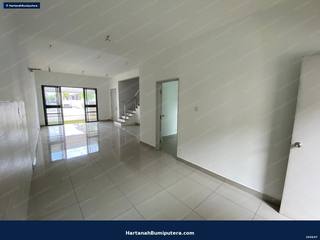 FRONT GREEN AREA : 2-STOREY TERRACED HOUSE @ NILAI RM490,000 ONLY — gambar 17