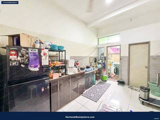 Tanah Belakang Luas : Terrace Setingkat Taman Semarang Mutiara Jenderam Hilir — gambar 7