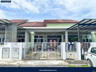 Tanah Belakang Luas : Terrace Setingkat Taman Semarang Mutiara Jenderam Hilir — gambar 2