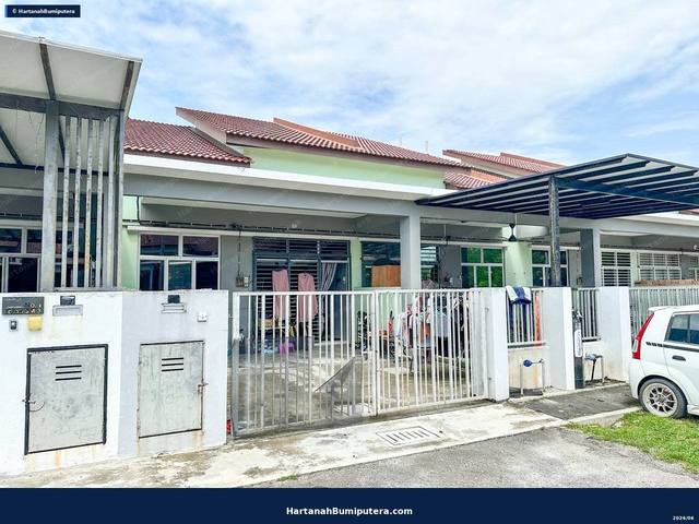 Tanah Belakang Luas : Terrace Setingkat Taman Semarang Mutiara Jenderam Hilir