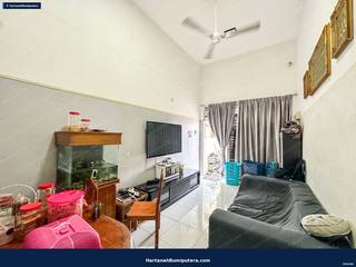 Tanah Belakang Luas : Terrace Setingkat Taman Semarang Mutiara Jenderam Hilir — gambar 6
