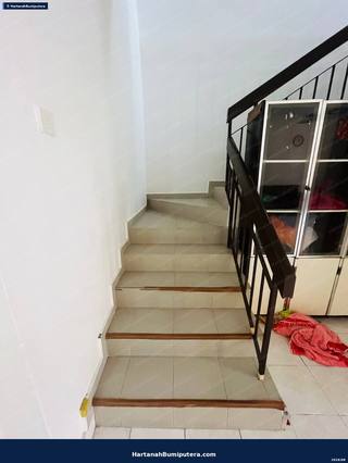 Quick Exit to Cyberjaya : 2 storey terrace Taman Amanputra Puchong — gambar 12