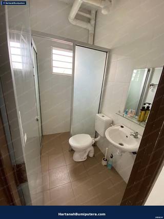 Nice unit with balcony : Apartment Suria Bayu Taman Emas Dengkil — gambar 3