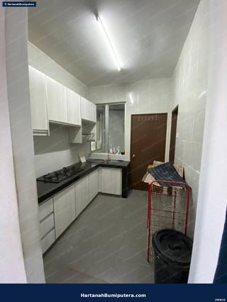 Nice unit with balcony : Apartment Suria Bayu Taman Emas Dengkil — gambar 6