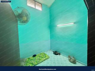 Extended Kitchen : A single storey terrace Bandar Rinching Semenyih — gambar 11