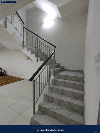 Near UKM Komuter station : 3 storey terrace Taman Aman Permai Bangi — gambar 10