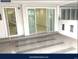 Near UKM Komuter station : 3 storey terrace Taman Aman Permai Bangi — gambar 5