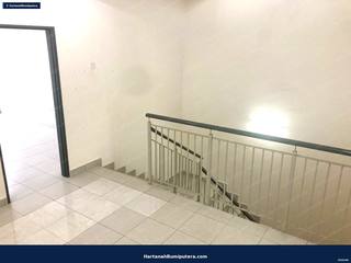 Near UKM Komuter station : 3 storey terrace Taman Aman Permai Bangi — gambar 12