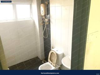 Near UKM Komuter station : 3 storey terrace Taman Aman Permai Bangi — gambar 4