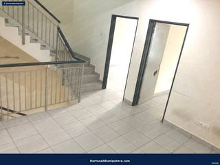 Near UKM Komuter station : 3 storey terrace Taman Aman Permai Bangi — gambar 2