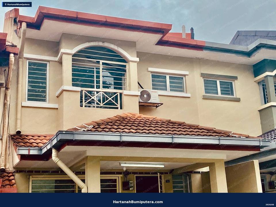 Unit ada geran : 2 storey terrace Lestari Putra Seksyen 1