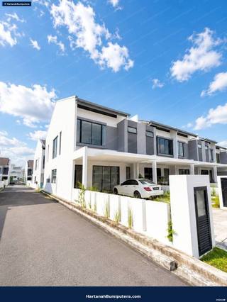 Brand New End Lot with Defect Liability Period : 2 storey terrace  Lambaian 2 Kajang — gambar 2