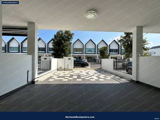 Nicely Renovated : Double Storey Terrace House (Type Ebonylane) Eco forest, semenyih — gambar 5