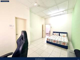 Spacious unit : 2 storey terrace Taman Warisan Mulia Sepang — gambar 8
