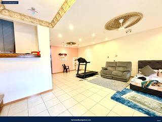 Spacious unit : 2 storey terrace Taman Warisan Mulia Sepang — gambar 2