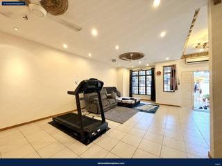 Spacious unit : 2 storey terrace Taman Warisan Mulia Sepang — gambar 4