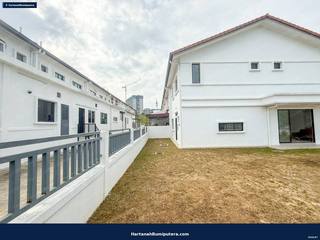 Corner Lot  Brand New : 2 storey Kasih Residence Setia Alam Sari Bangi — gambar 8