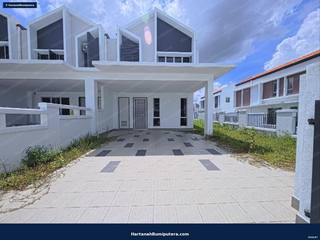 Brand New End Lot : Double Storey Terrace Aderyn Setia Alam Sari Kajang — gambar 1