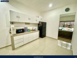 Facing lake : 2 Storey Terrace (Type: Arina) @ Serenia City, Sepang — gambar 11