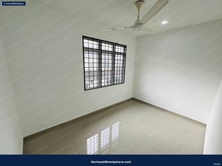 Tiles Newly changed : Semi D Double storey cluster with huge land in Taman Putra Perdana — gambar 16