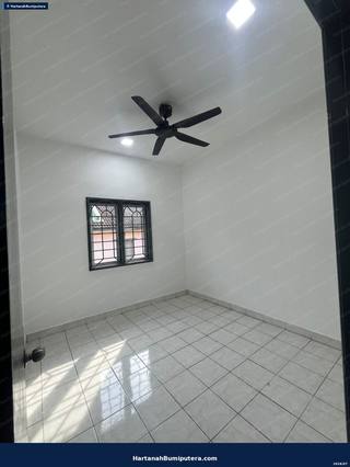 Double Storey Terraced House Address: Taman Sri Haneco, Semenyih, Selangor — gambar 9
