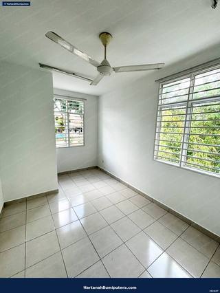 End Lot with huge land : 2 storey terrace Taman Pelangi Semenyih — gambar 16