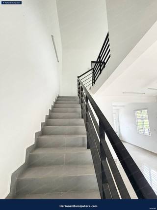 End Lot with huge land : 2 storey terrace Taman Pelangi Semenyih — gambar 24