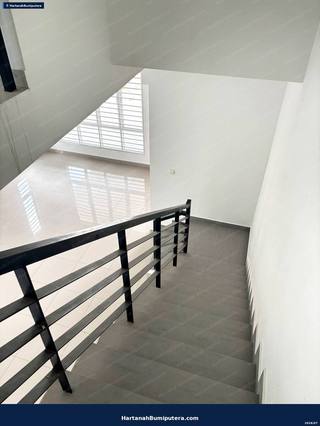 End Lot with huge land : 2 storey terrace Taman Pelangi Semenyih — gambar 22