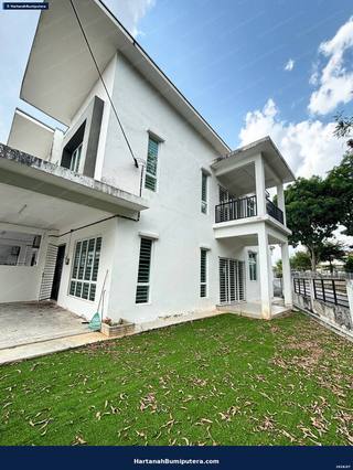 End Lot with huge land : 2 storey terrace Taman Pelangi Semenyih — gambar 4