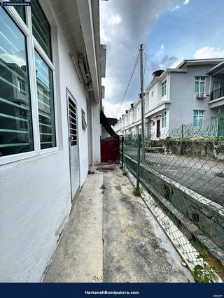 End Lot with huge land : 2 storey terrace Taman Pelangi Semenyih — gambar 12