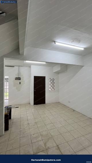 Bigger unit : 2 storey terrace Taman Lestari Putra Seksyen 5 — gambar 2