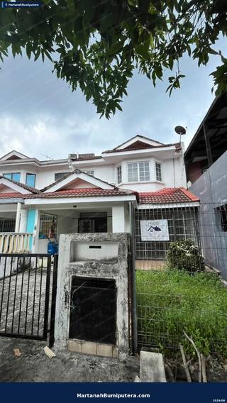 Bigger unit : 2 storey terrace Taman Lestari Putra Seksyen 5 — gambar 8