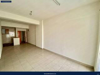 Low Level Facing Swimming Pool : Desaria Villa Condominium, Kampung Pulau Meranti, Puchong — gambar 2
