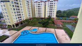 Low Level Facing Swimming Pool : Desaria Villa Condominium, Kampung Pulau Meranti, Puchong — gambar 16