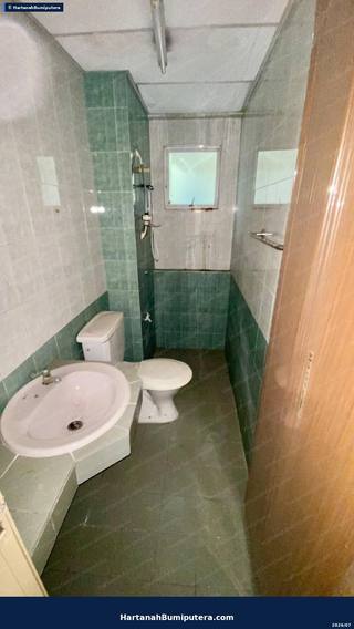 Low Level Facing Swimming Pool : Desaria Villa Condominium, Kampung Pulau Meranti, Puchong — gambar 21