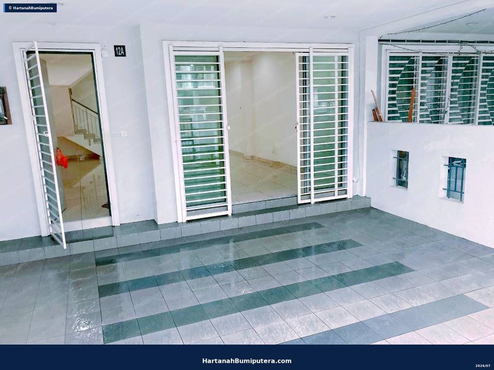 3 Storey Terrace Near UKM Komuter station : Taman Aman Permai Kajang