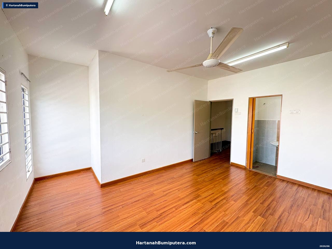 Facing Open : 2 storey terrace Bandar Rinching Semenyih — gambar 14