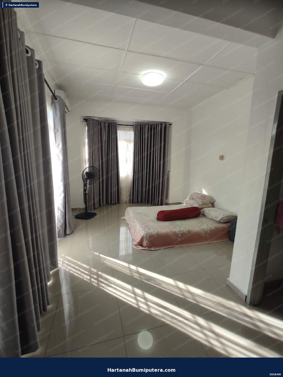 Gated and Guarded : 2 storey Semi D Bandar Seri Putra Bangi — gambar 11