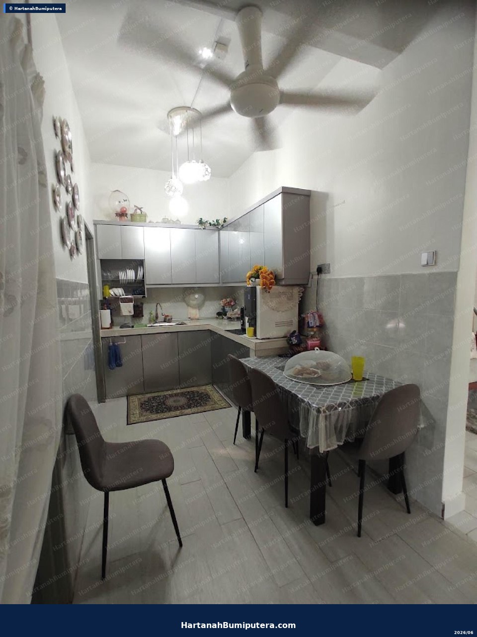 Gated and Guarded : 2 storey Semi D Bandar Seri Putra Bangi — gambar 7