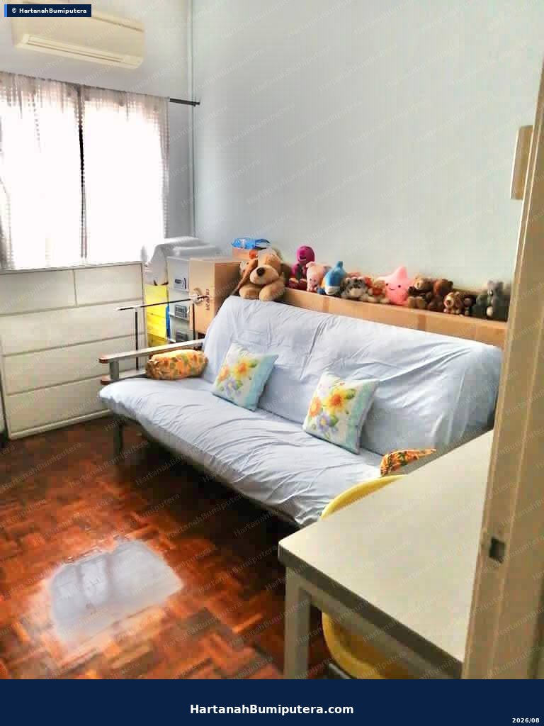 Facing Playground : 2 storey Taman Bukit Emas Seri Kembangan — gambar 10