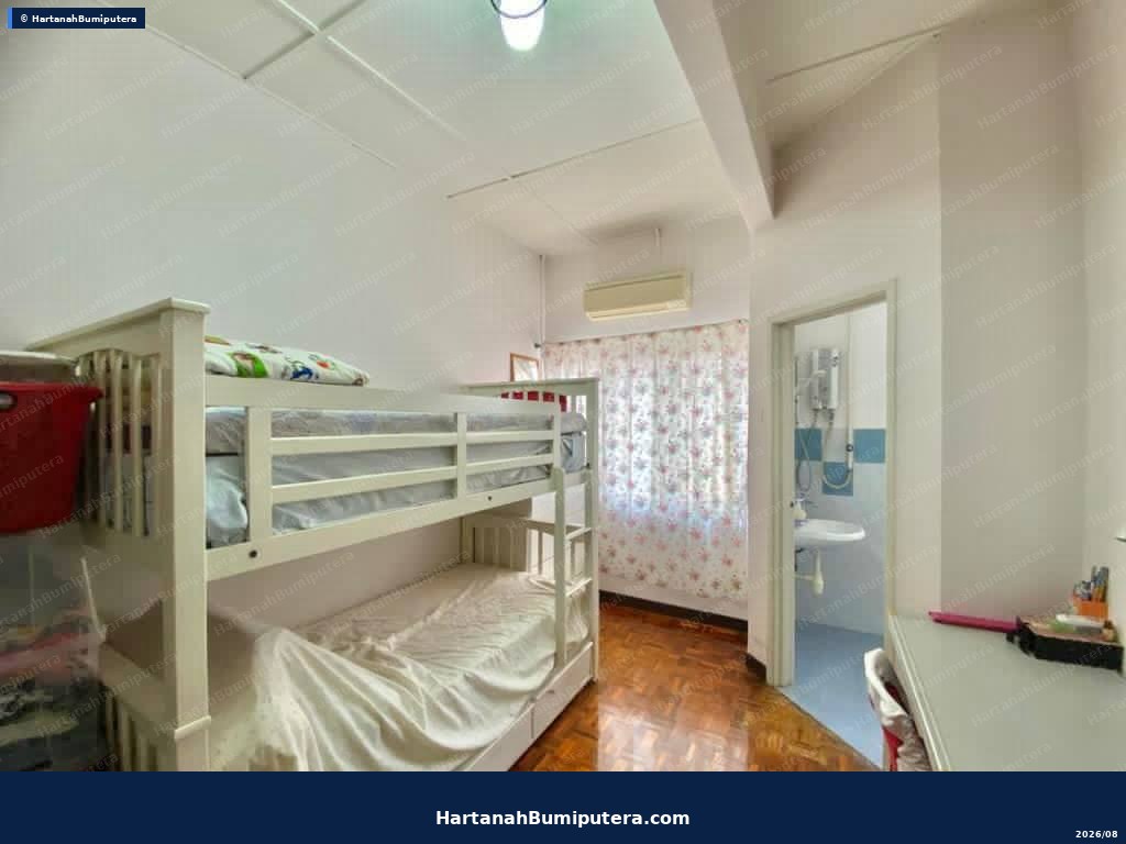 Facing Playground : 2 storey Taman Bukit Emas Seri Kembangan — gambar 9