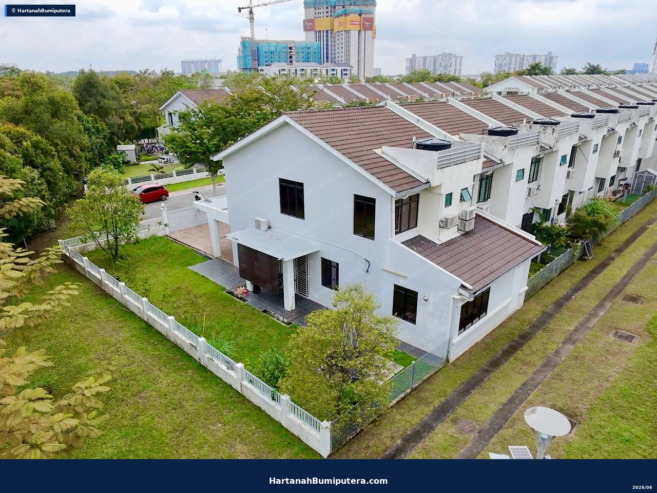 Corner with huge land : 2 storey terrace Ceria Residence Cyberjaya — gambar 5
