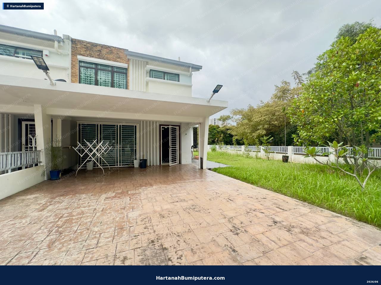 Corner with huge land : 2 storey terrace Ceria Residence Cyberjaya — gambar 2