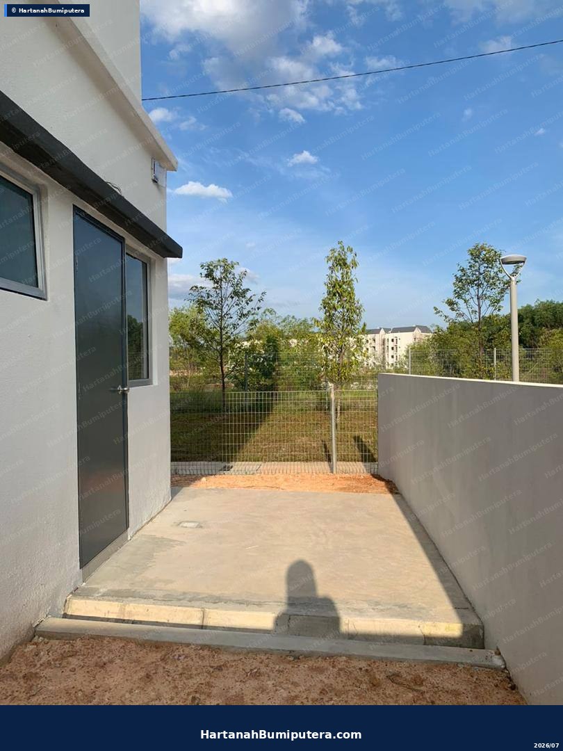 End Lot New Bare Unit : 2 storey terrace Kita Bayu Cybersouth — gambar 5