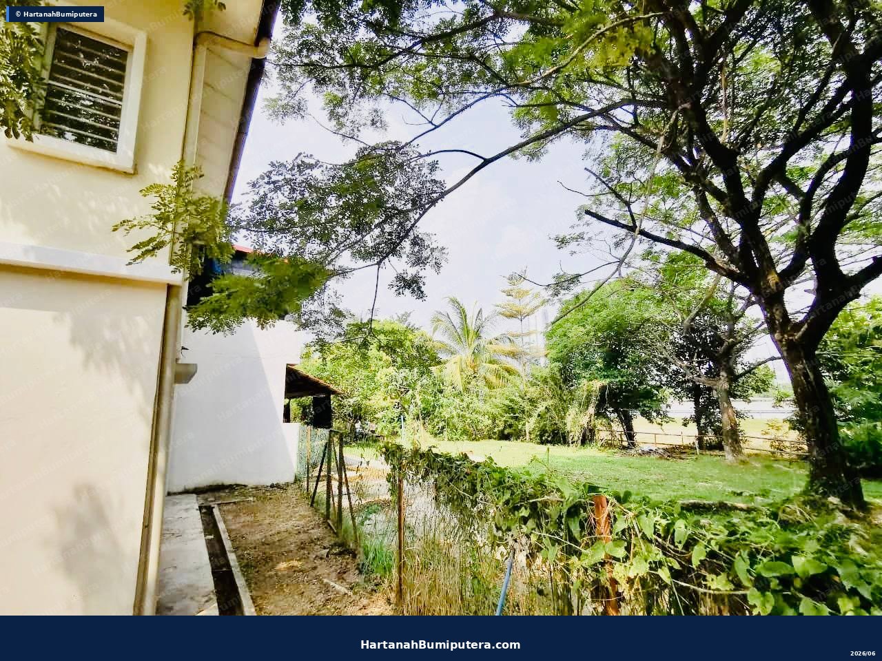 Next to Cyberjaya : 2.5 Storey terrace End Lot Taman Amanputra Puchong — gambar 5