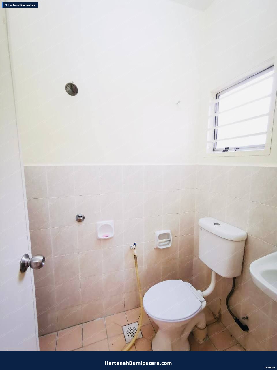 Next to Cyberjaya : 2.5 Storey terrace End Lot Taman Amanputra Puchong — gambar 10