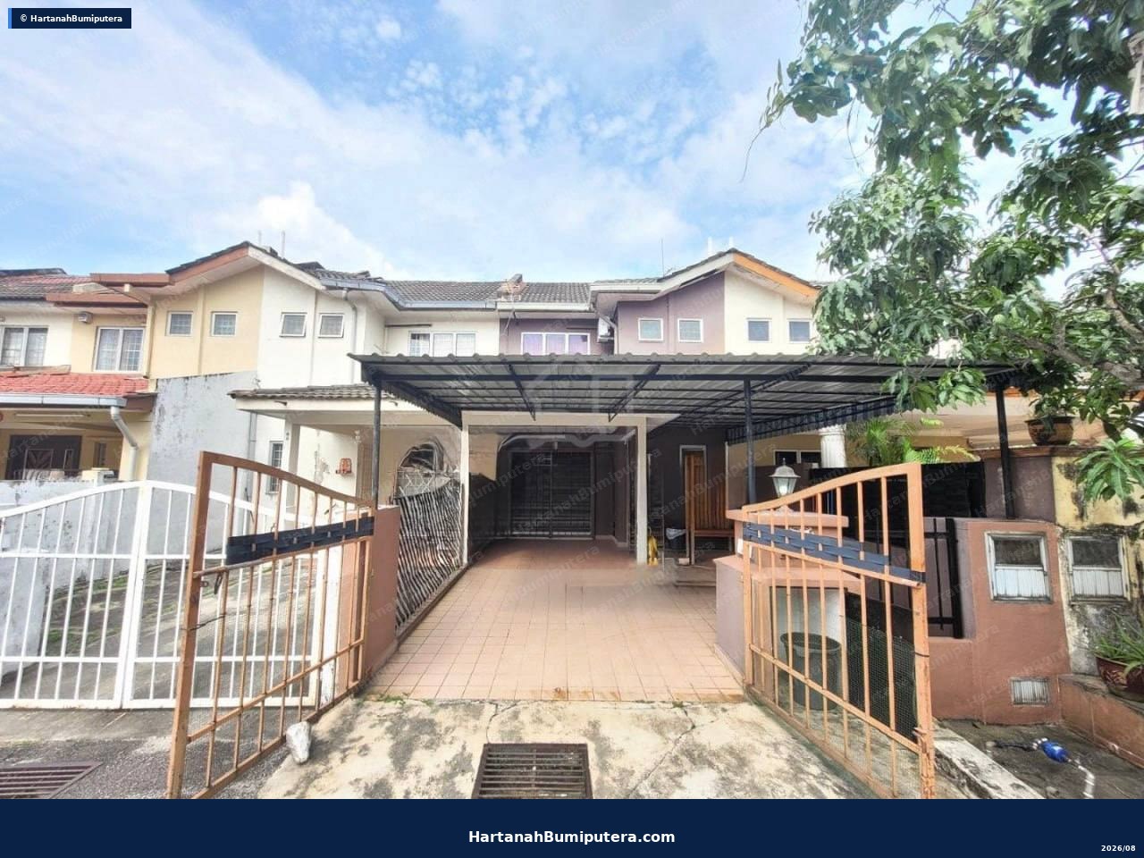 Homestay House Facing Open : Double Storey House Taman Puchong Utama PU10