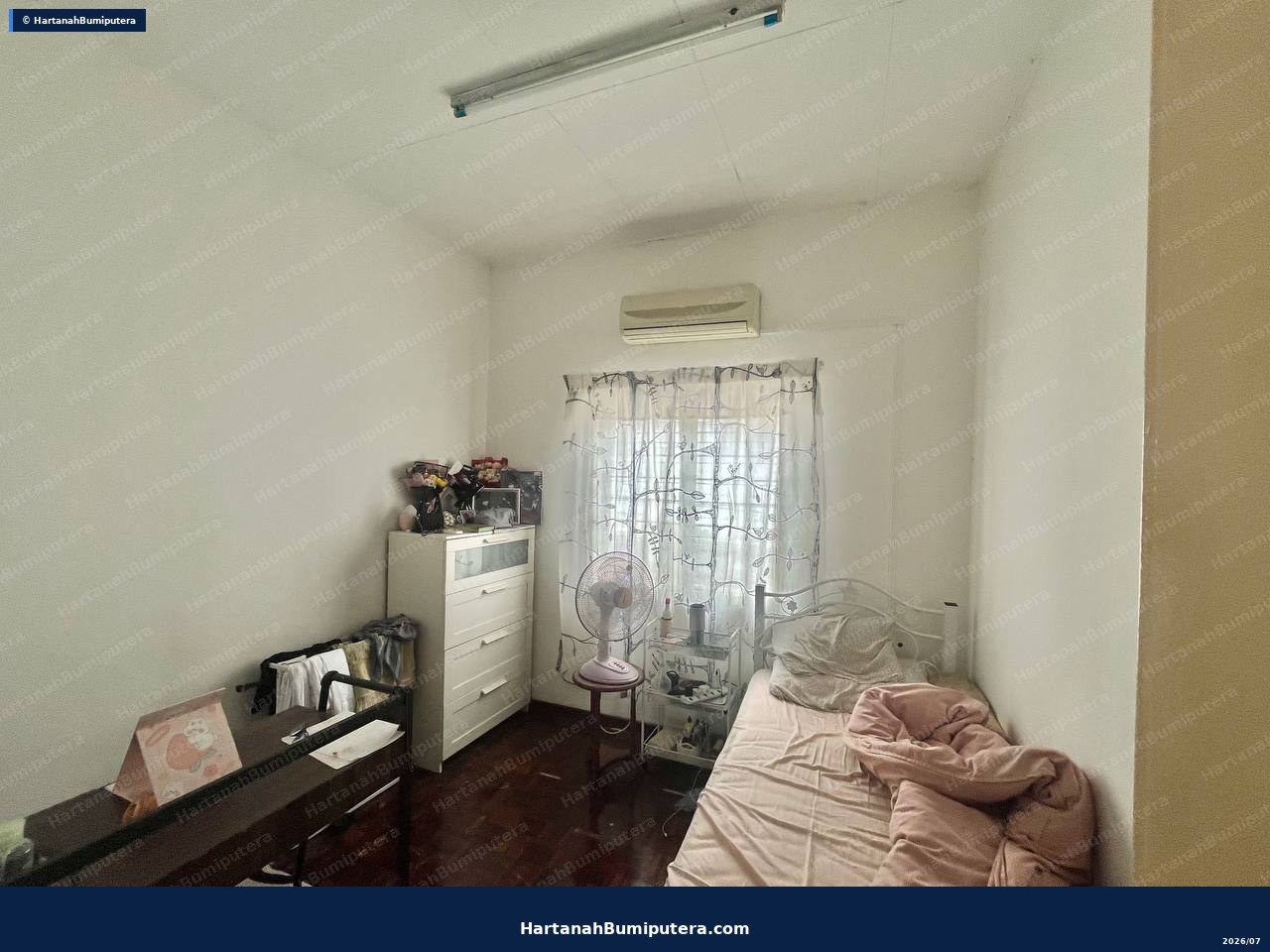 Facing Playground : 2 storey terrace Lestari Perdana Seri Kembangan — gambar 17