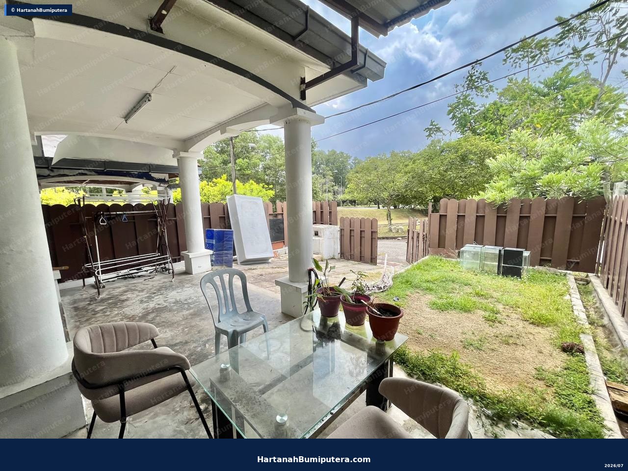 Facing Playground : 2 storey terrace Lestari Perdana Seri Kembangan — gambar 3